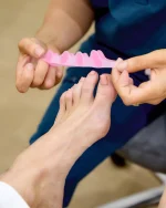 Toe spacers might look simple, but they can make a big difference 👣✨

Here are a few signs it might be time to add them to your routine:

💫 Your toes overlap or rub together
💫 You notice early signs of bunions or hammertoes
💫 You get corns, calluses, or friction spots between toes
💫 You spend long hours in tight shoes or heels
💫 Your feet feel cramped or tired after activity

Toe spacers help realign, stretch, and strengthen — giving your feet the space (literally!) to feel their best 💛
Available in-clinic or online. 🛍️

📞 02 9371 7837 | 📧 info@rosebaypodiatry.com.au
💻 www.rosebaypodiatry.com.au

#rosebaypodiatry #podiatry #sydneypodiatry #sydneypodiatrist #rosebaypodiatrist #podiatryclinic #sydneypodiatryclinic #skincare #footcare #footcream #medipedi #medicalpedicure